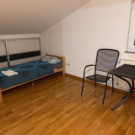 Rooms Near The Airport SJJ Eksteriør billede