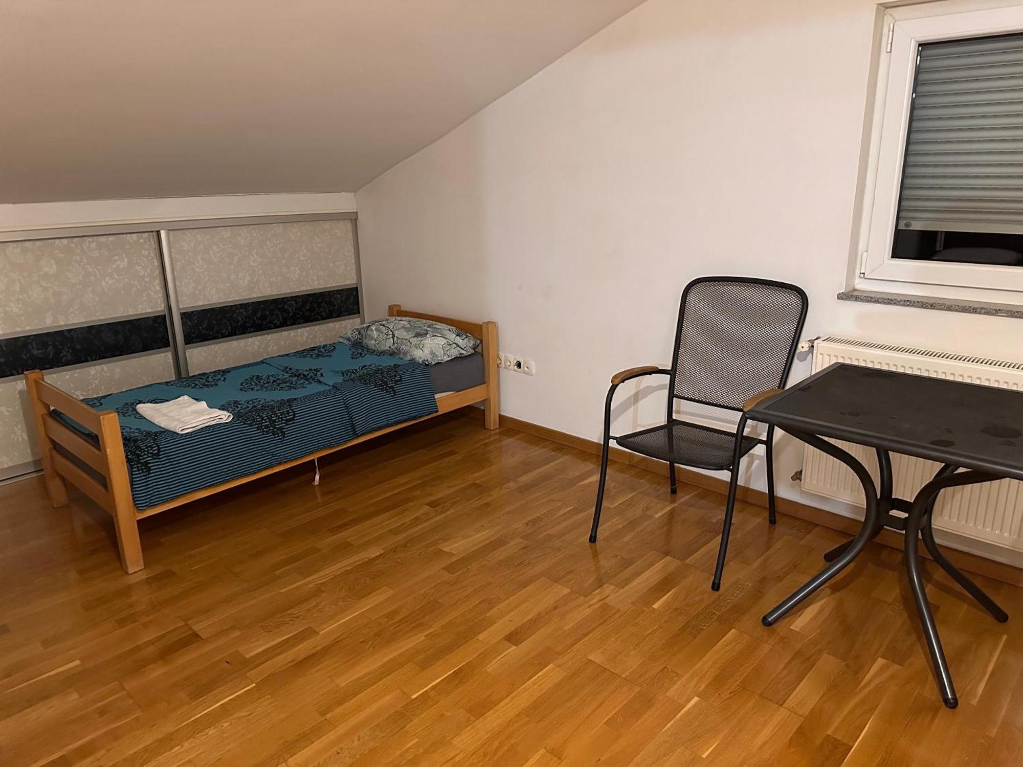 Rooms Near The Airport SJJ Eksteriør billede