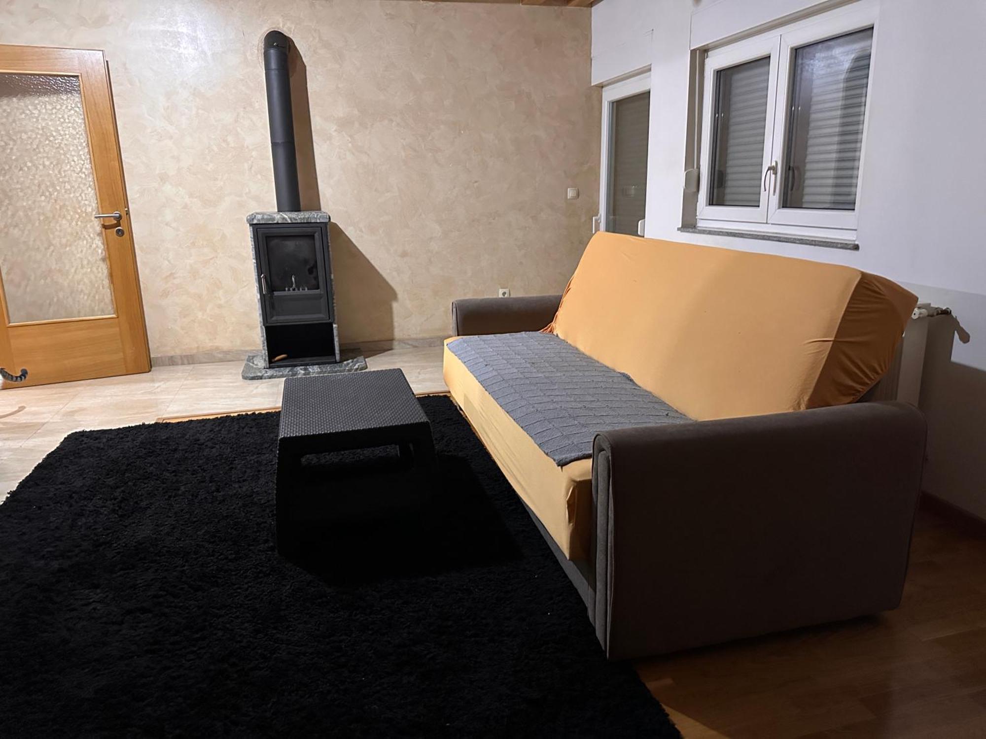 Rooms Near The Airport SJJ Eksteriør billede